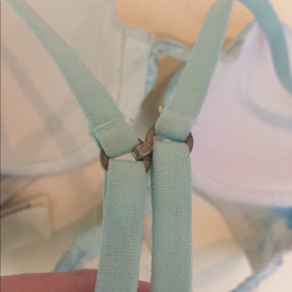 **SOLD**Gilly Hicks Demi Bra - Picture 2 of 5